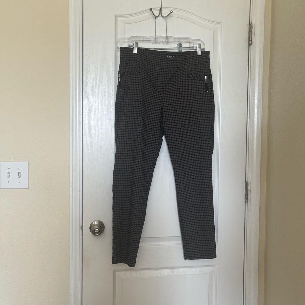 Soho Slacks - Picture 2 of 8